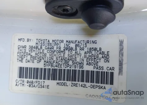 2013 Toyota Corolla S из США, поврежденный, VIN 5YFBU4EE1DP219196